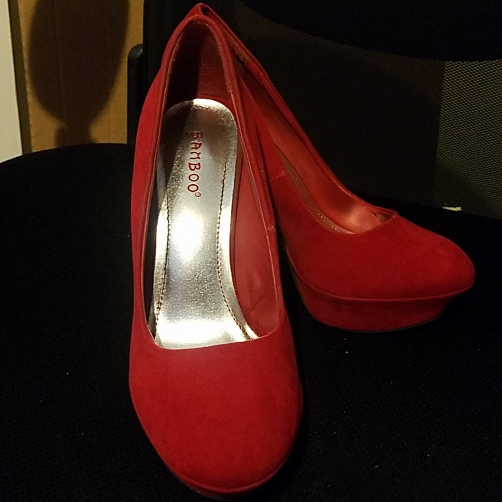 Red Heels - Picture 2 of 3